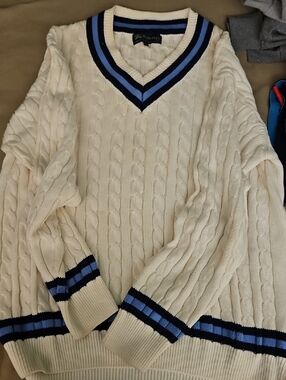Burberry Cream Cable-Knit V-Neck Sweater with Blue Trim